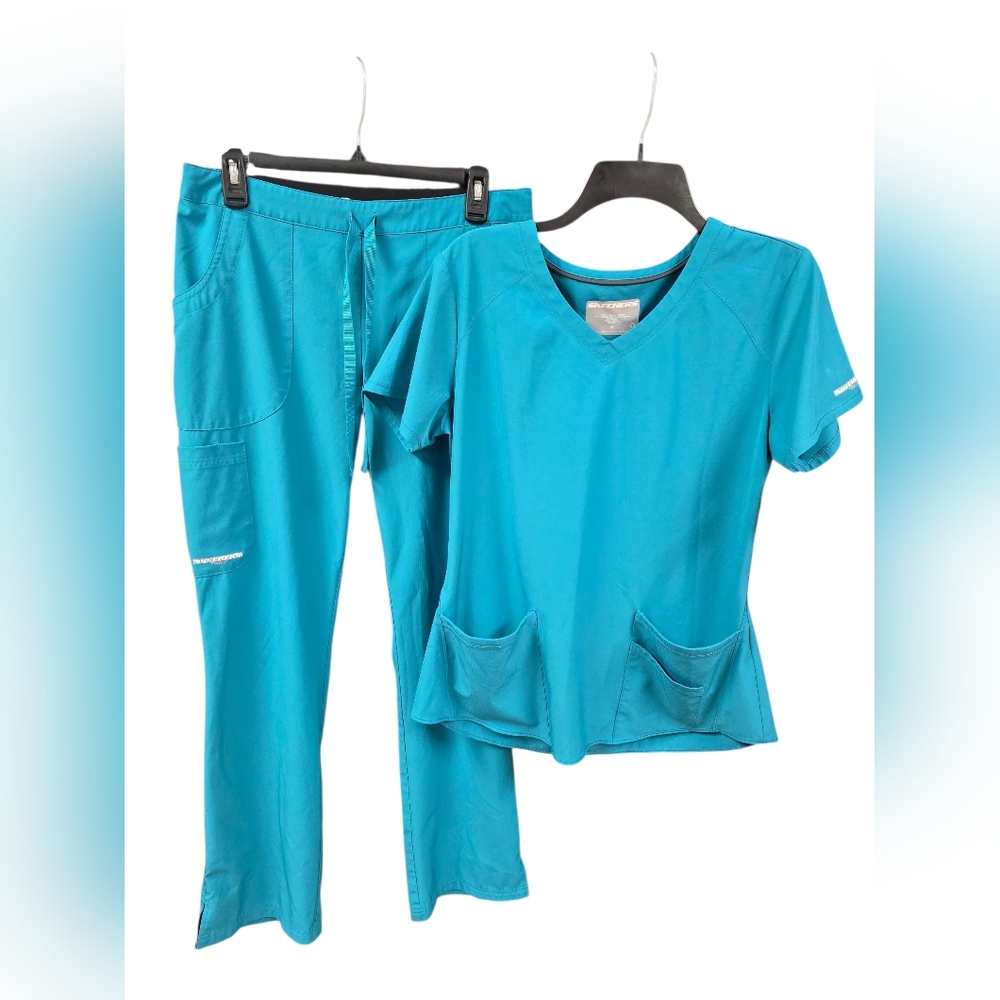 Teal Medical Scrub Set - V-Neck Top & Drawstring Pants